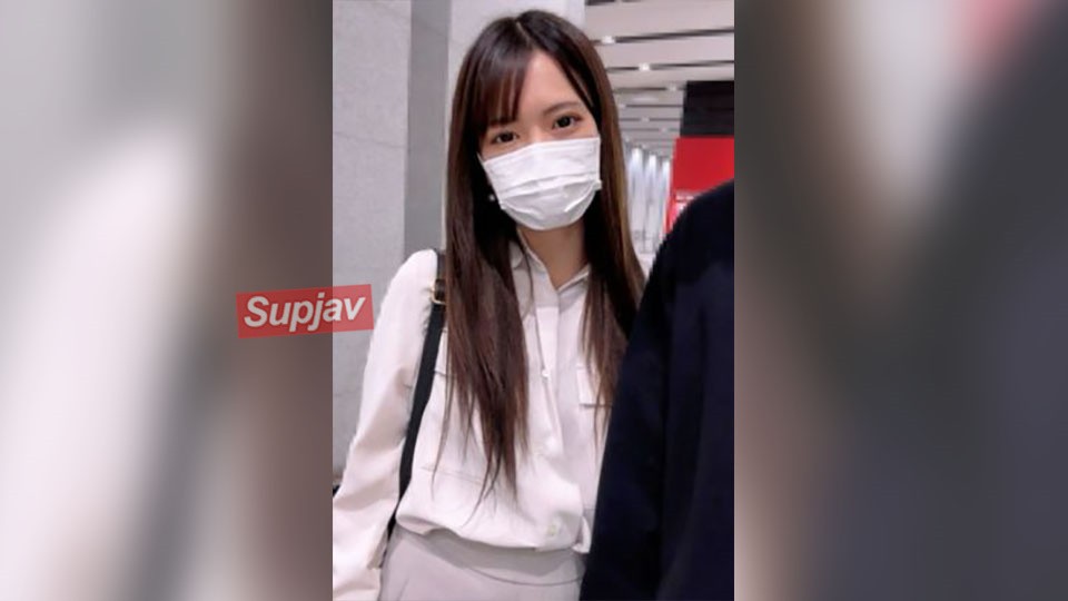 FC2PPV 4693525 [Until The End Of The Month] A Married Woman Who Works For A **. She Seems To Be Frustrated Because She Is Busy With Work, So I Filled Her Hairy Pussy With Cum Inside Her.