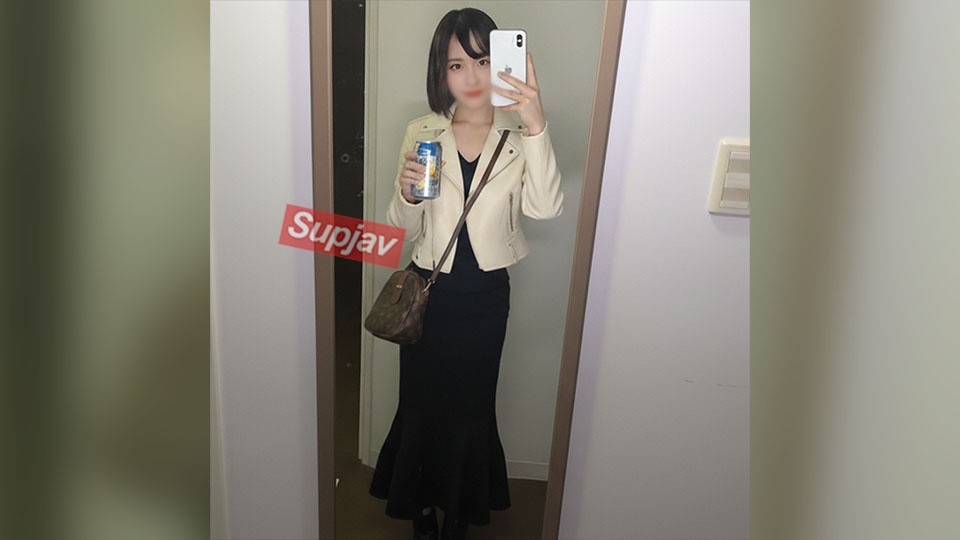 FC2PPV 4846825 [First Shoot] Slender Roppongi Lounge Girl ★ Goes Wild On A Romantic Date In Chinatown! Sweetly Seduced By A Big-Dick POV Cameraman, She Gets Creampied In A High-Speed ​​Doggystyle Shoot♡